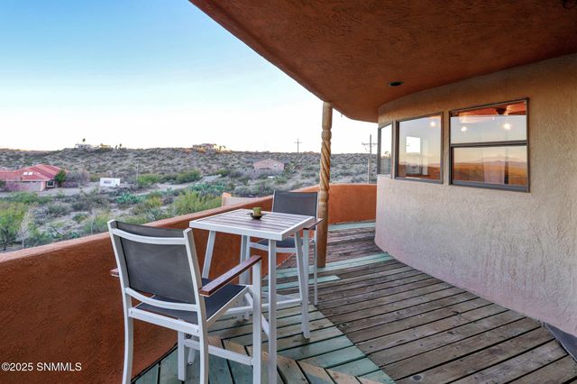 2942 Winterset Rd., Las Cruces, NM 88005