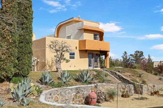 2942 Winterset Rd., Las Cruces, NM 88005