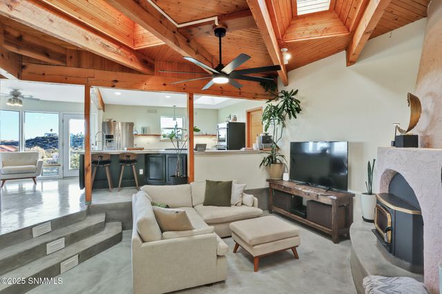 2942 Winterset Rd., Las Cruces, NM 88005