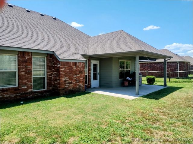 10497 E 143rd Court N, Collinsville, OK 74021