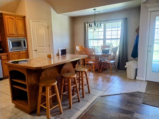 10497 E 143rd Court N, Collinsville, OK 74021