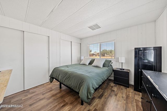 13140 W EL LOBO Road, Tucson, AZ 85743