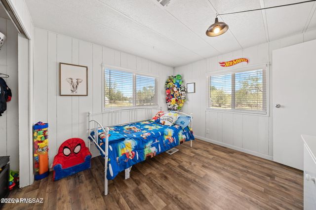 13140 W EL LOBO Road, Tucson, AZ 85743