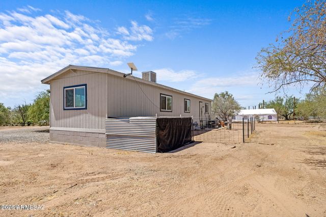 13140 W EL LOBO Road, Tucson, AZ 85743