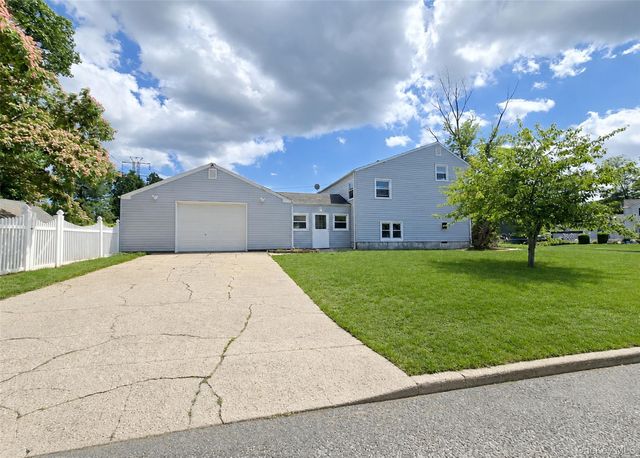 290 Eastwood Boulevard, Centereach, NY 11720