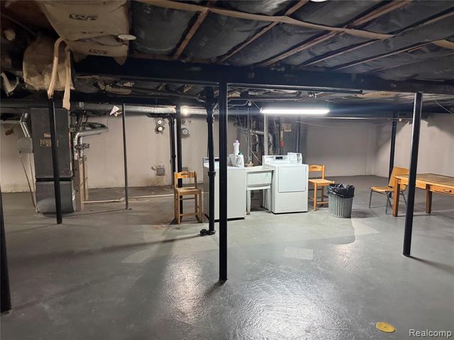 30228 Southfield Road 166, Southfield, MI 48076