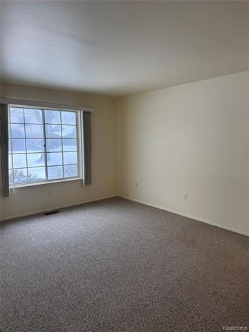 30228 Southfield Road 166, Southfield, MI 48076