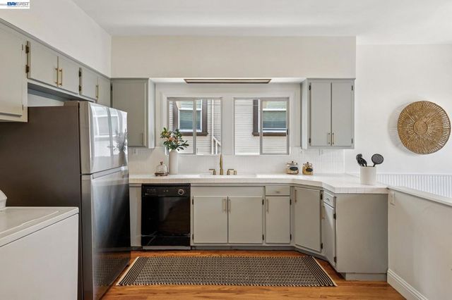 1508 Pacific Ave, Alameda, CA 94501