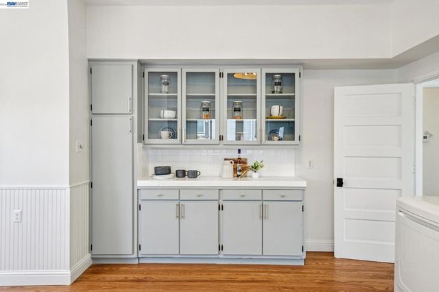 1508 Pacific Ave, Alameda, CA 94501
