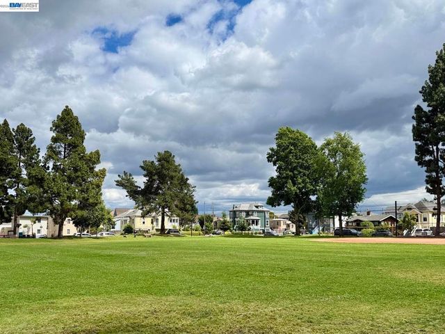 1508 Pacific Ave, Alameda, CA 94501