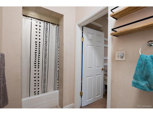 2223 Pine St, Pueblo, CO 81004