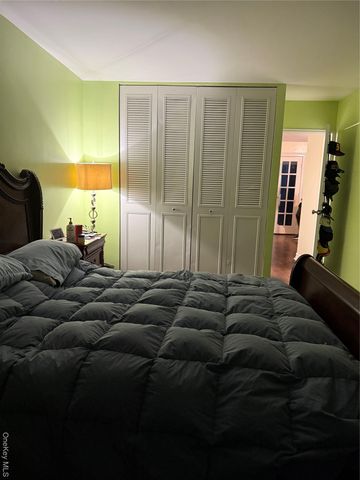 20 Wendell Street 18A, Hempstead, NY 11550