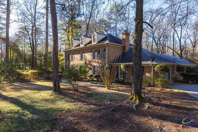 5056 Wellington Drive, Macon, GA 31210