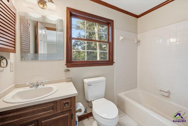 5056 Wellington Drive, Macon, GA 31210