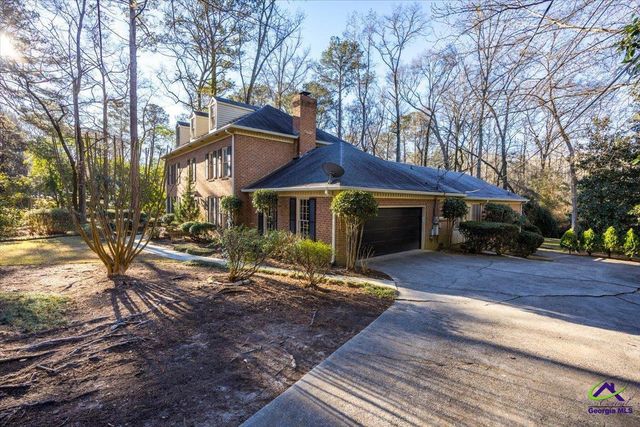 5056 Wellington Drive, Macon, GA 31210