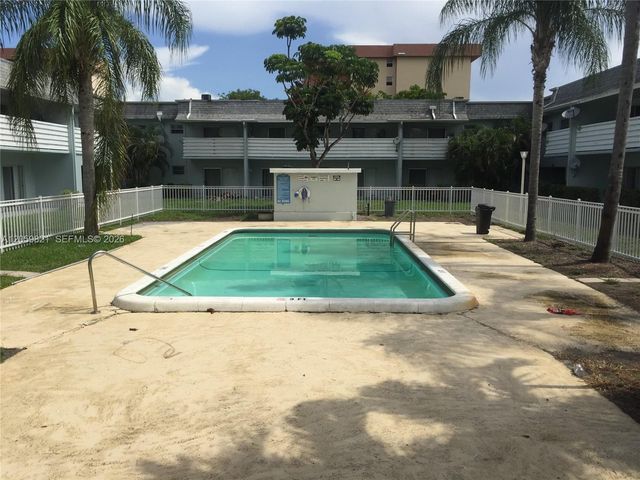 4251 NW 5th St 123, Plantation, FL 33317