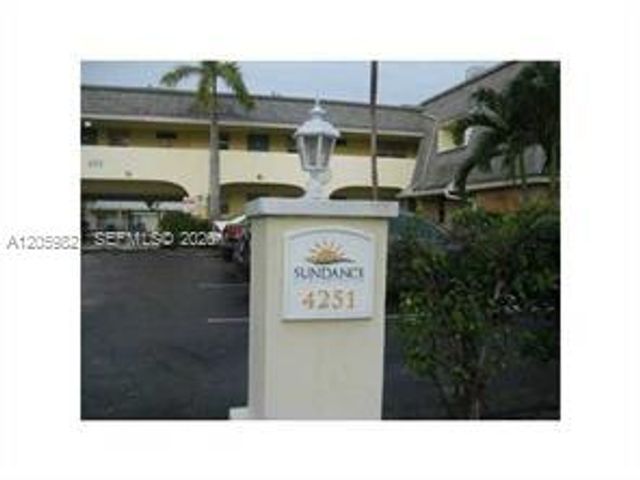 4251 NW 5th St 123, Plantation, FL 33317