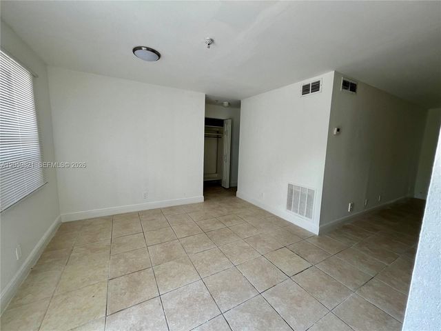 4251 NW 5th St 123, Plantation, FL 33317