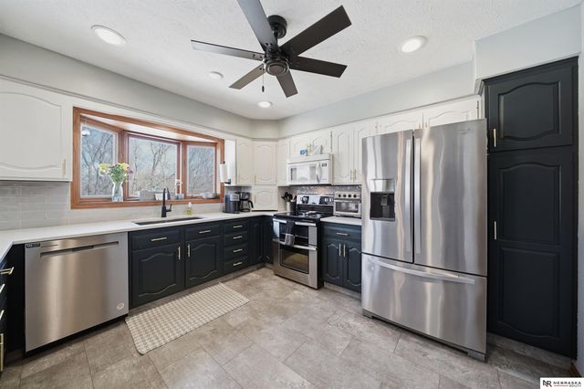 13400 Sunshine Circle, Bennet, NE 68317