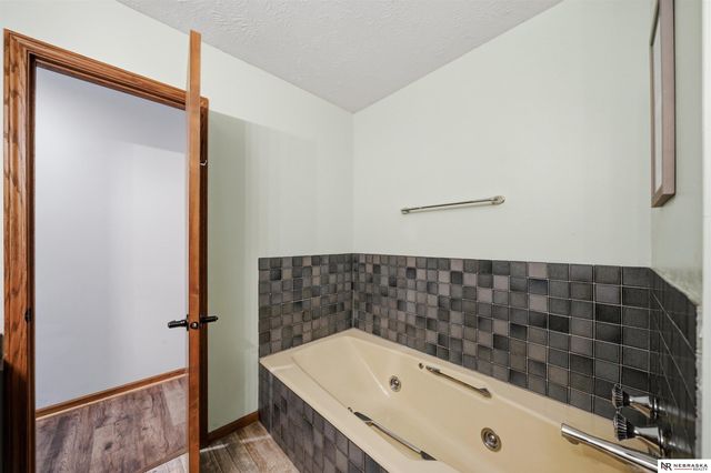 13400 Sunshine Circle, Bennet, NE 68317