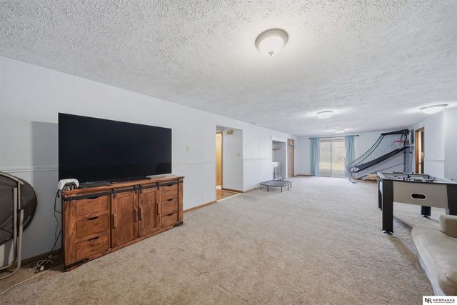 13400 Sunshine Circle, Bennet, NE 68317