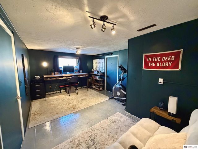 13400 Sunshine Circle, Bennet, NE 68317