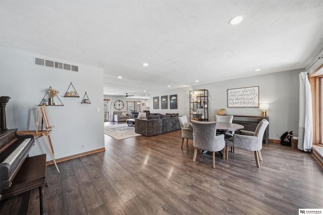 13400 Sunshine Circle, Bennet, NE 68317