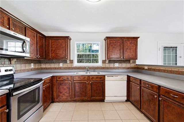 225 Avonlea Drive, Covington, GA 30016