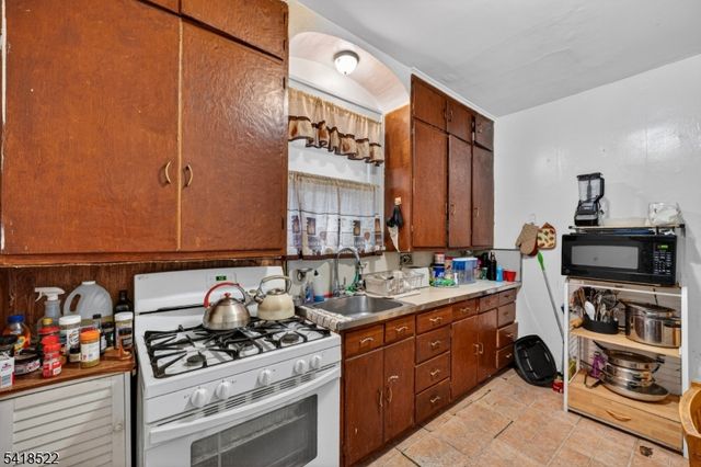 501 E 32Nd St, Paterson City, NJ 07504