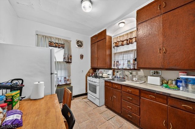 501 E 32Nd St, Paterson City, NJ 07504