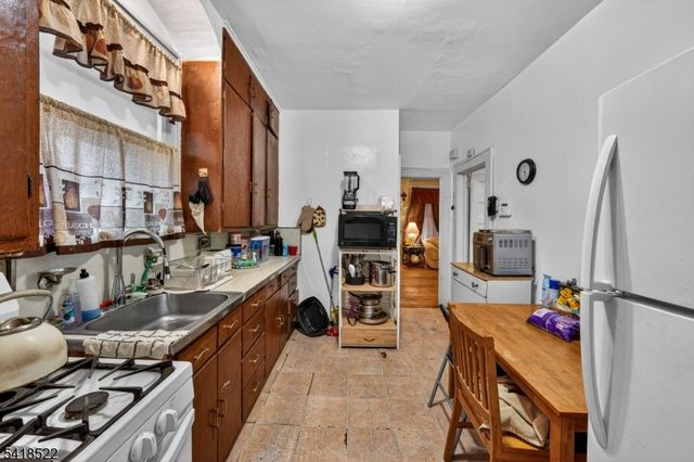 501 E 32Nd St, Paterson City, NJ 07504