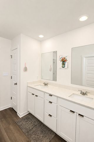 101 Fieldcrest Avenue, Hampshire, IL 60140