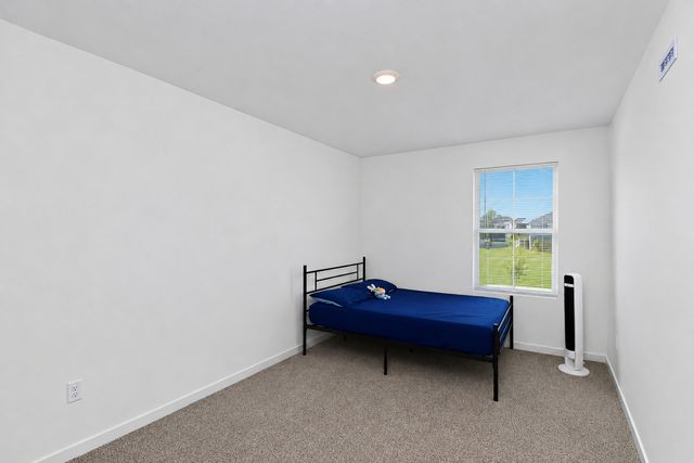 101 Fieldcrest Avenue, Hampshire, IL 60140