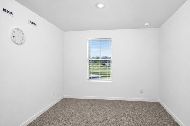 101 Fieldcrest Avenue, Hampshire, IL 60140