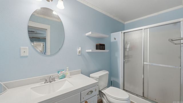 8204 New Sulphur Springs Rd, San Antonio, TX 78263