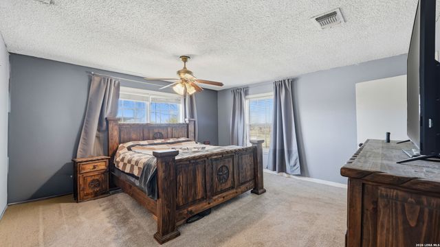 8204 New Sulphur Springs Rd, San Antonio, TX 78263