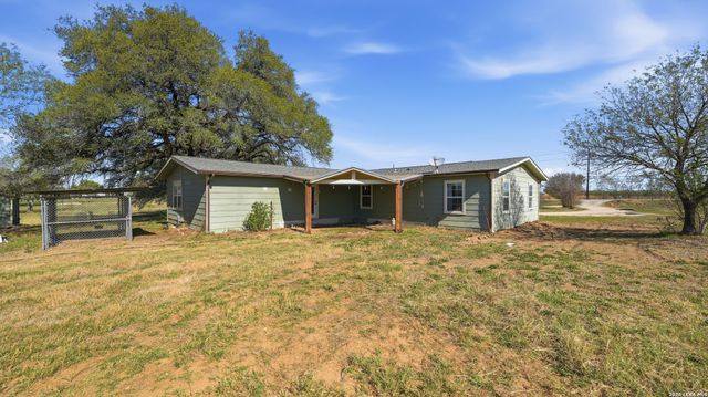 8204 New Sulphur Springs Rd, San Antonio, TX 78263