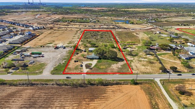 8204 New Sulphur Springs Rd, San Antonio, TX 78263