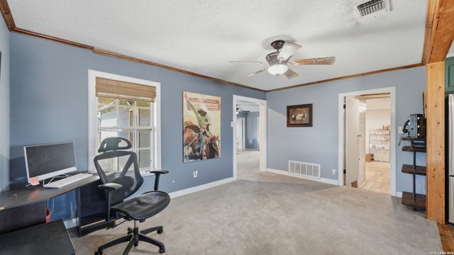 8204 New Sulphur Springs Rd, San Antonio, TX 78263