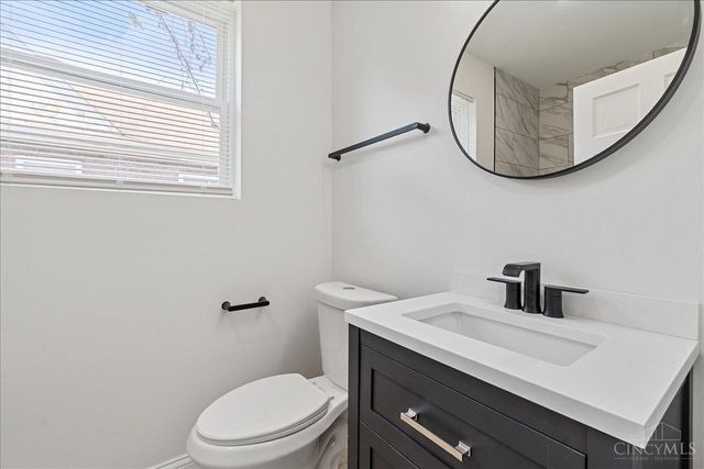 2428 Homestead Place, Cincinnati, OH 45211