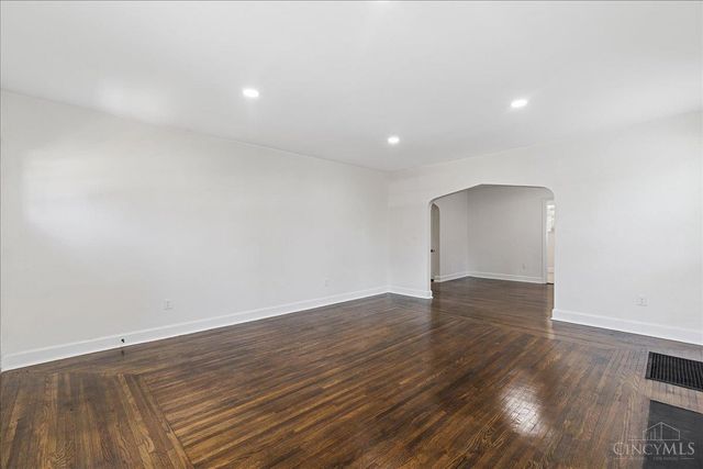 2428 Homestead Place, Cincinnati, OH 45211