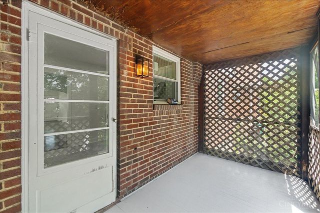 2428 Homestead Place, Cincinnati, OH 45211