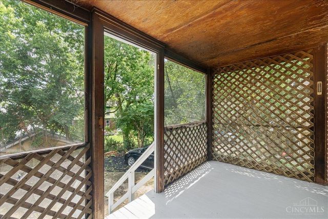 2428 Homestead Place, Cincinnati, OH 45211