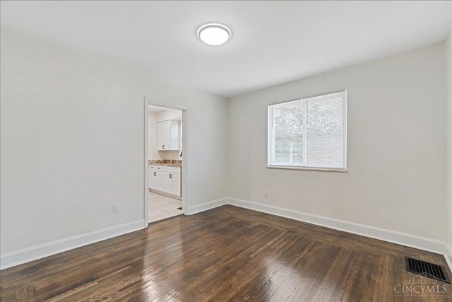 2428 Homestead Place, Cincinnati, OH 45211