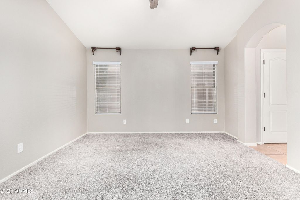property-img