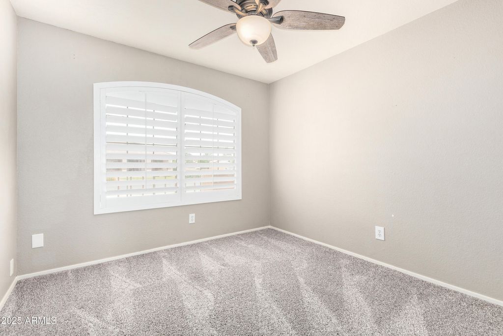 property-img