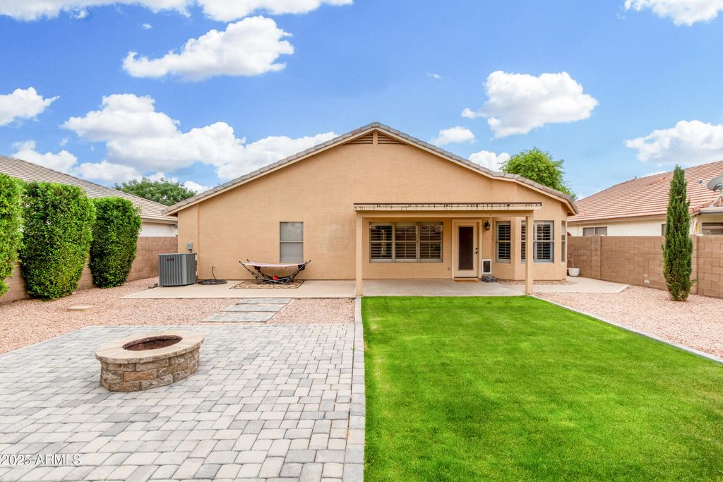 property-img