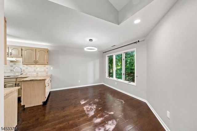 2 Parkside Ter 2A, Woodland Park, NJ 07424