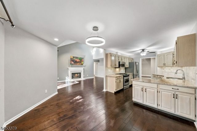 2 Parkside Ter 2A, Woodland Park, NJ 07424