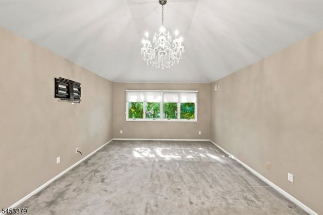 2 Parkside Ter 2A, Woodland Park, NJ 07424